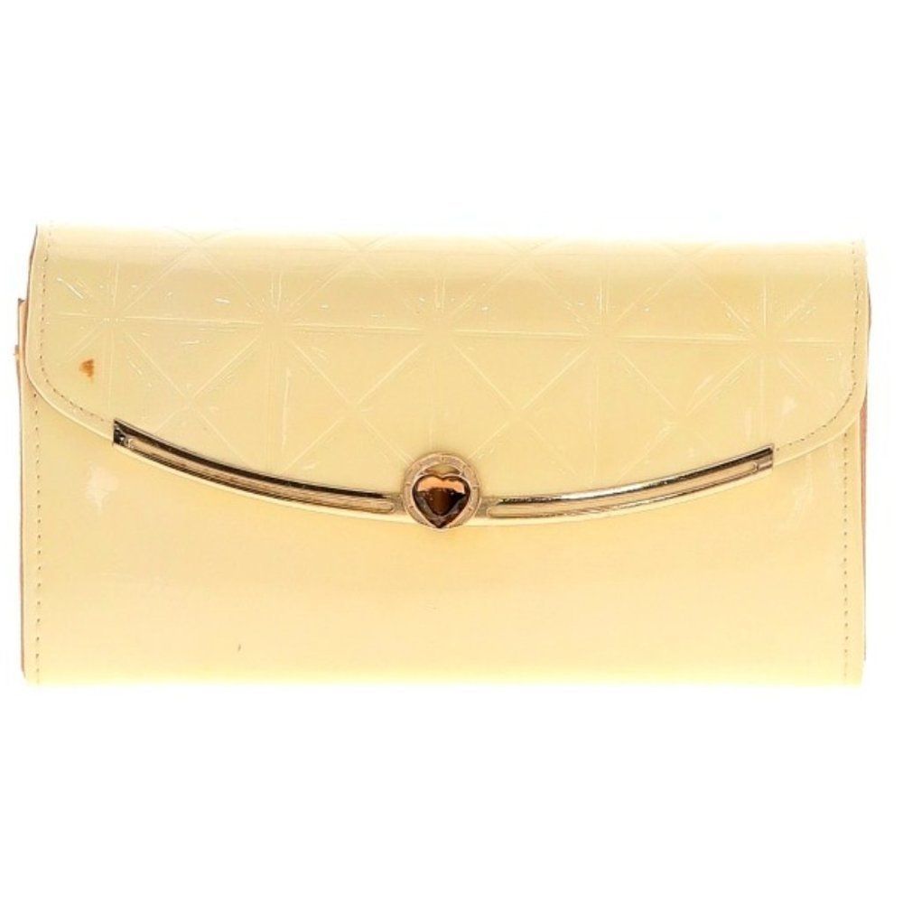 Ivory Heart Clutch